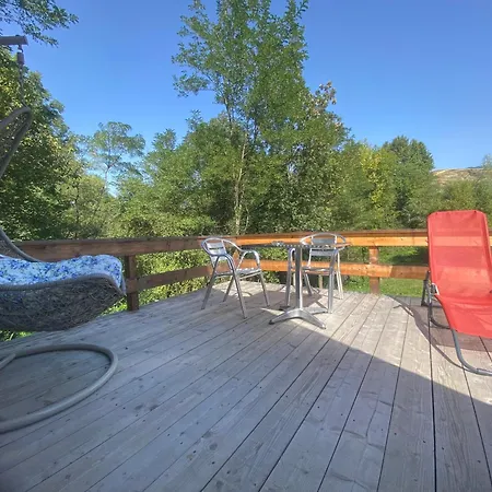 Cabanele Lu' Dinu Camping